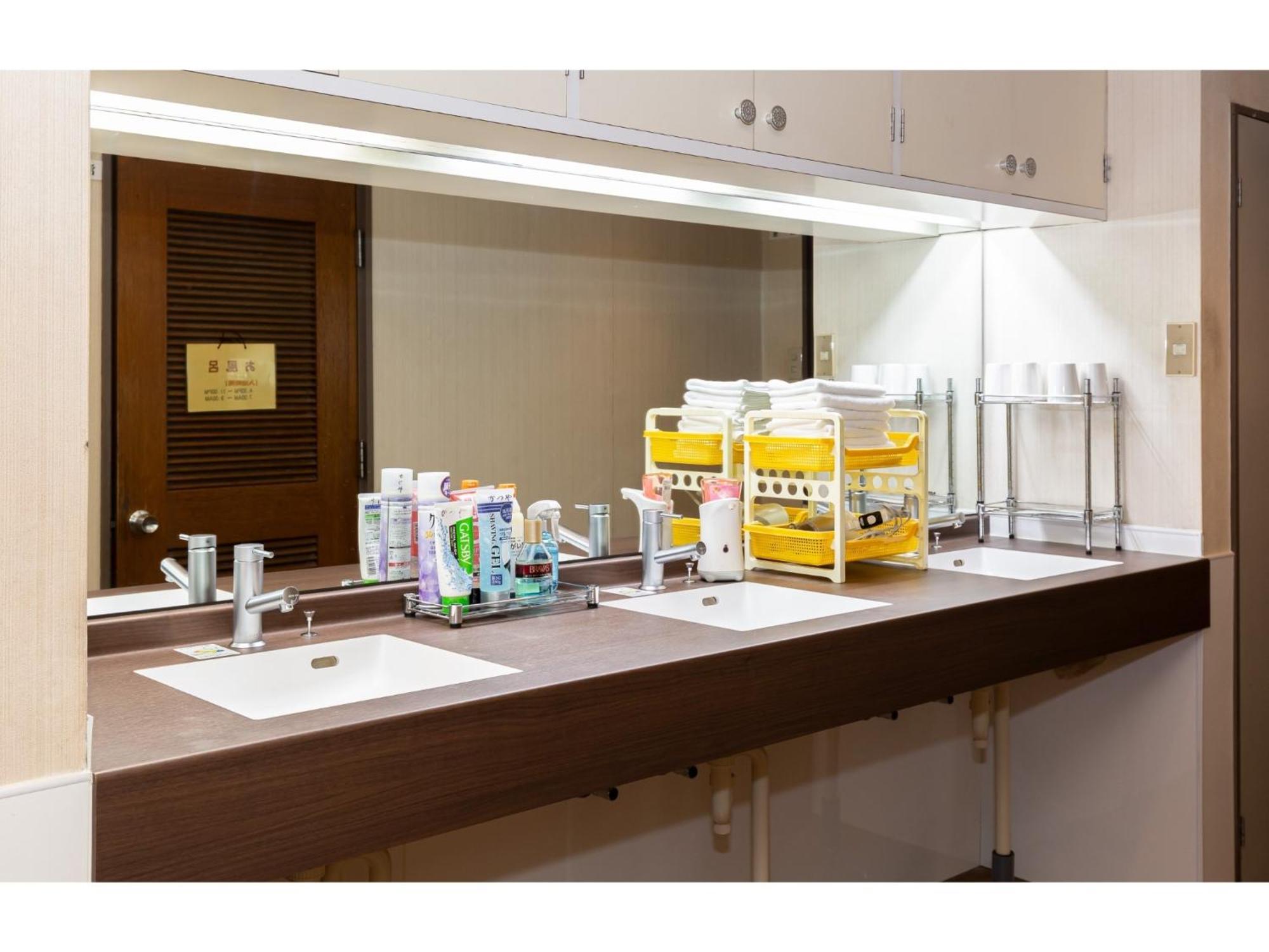 Business Hotel Katsuya - Vacation Stay 62170V Wakayama Bagian luar foto
